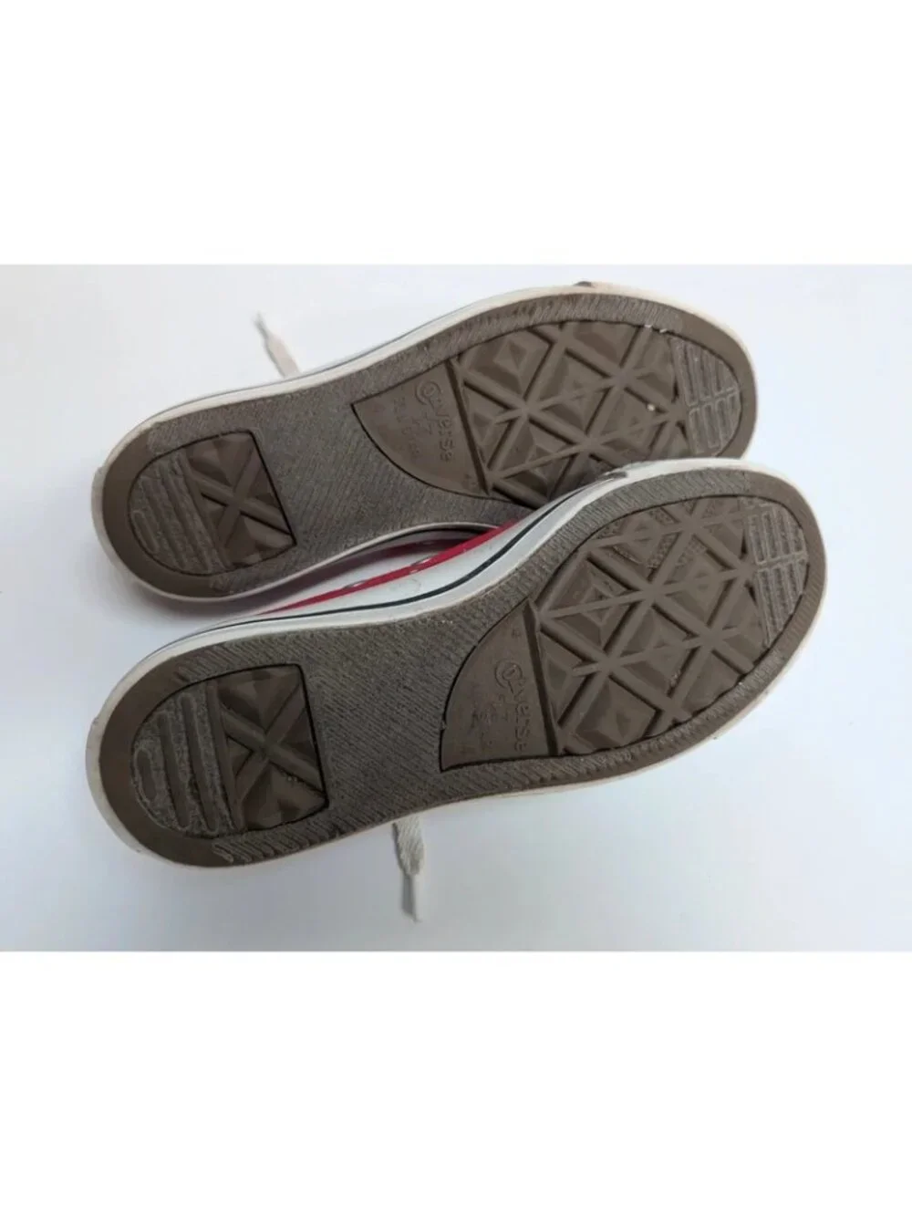 Converse Chuck Taylors Red Low Tops Shoes Men's 4 Women's 6